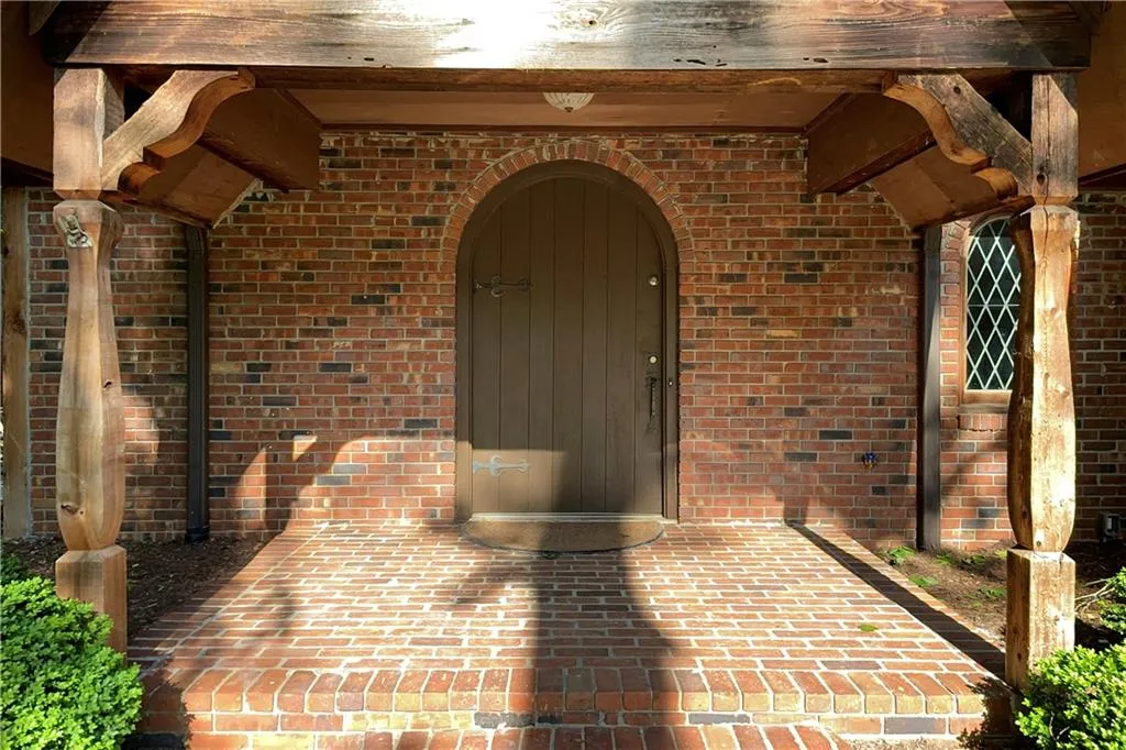 400 Breakwater Ridge, Sandy Springs, Georgia 30328, 5 Bedrooms Bedrooms, ,3 BathroomsBathrooms,Residential,Sold,400 Breakwater Ridge,7109960