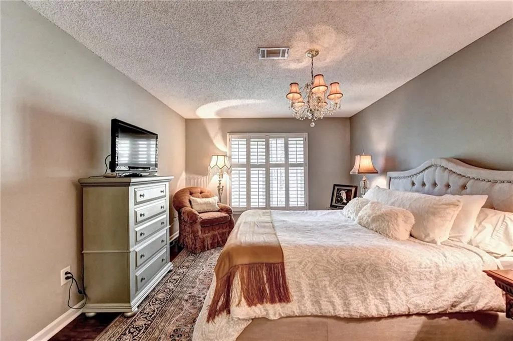 111 Bainbridge Drive, Atlanta, Georgia 30327, 2 Bedrooms Bedrooms, ,2 BathroomsBathrooms,Residential,Sold,111 Bainbridge Drive,7029709