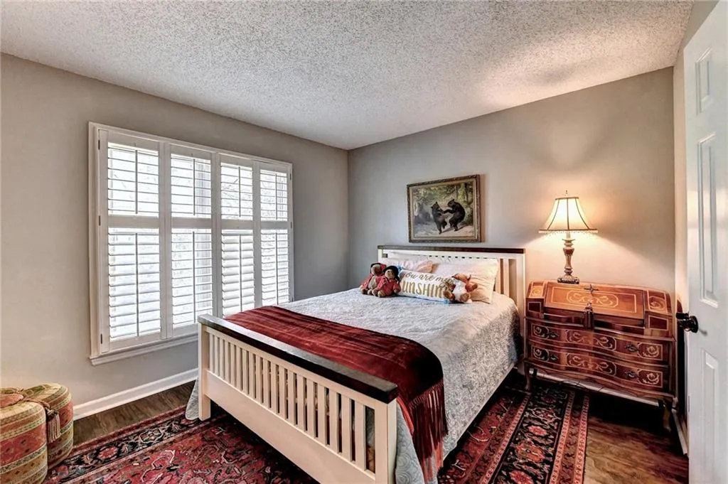 111 Bainbridge Drive, Atlanta, Georgia 30327, 2 Bedrooms Bedrooms, ,2 BathroomsBathrooms,Residential,Sold,111 Bainbridge Drive,7029709