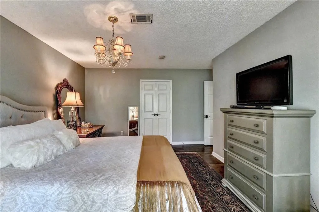 111 Bainbridge Drive, Atlanta, Georgia 30327, 2 Bedrooms Bedrooms, ,2 BathroomsBathrooms,Residential,Sold,111 Bainbridge Drive,7029709