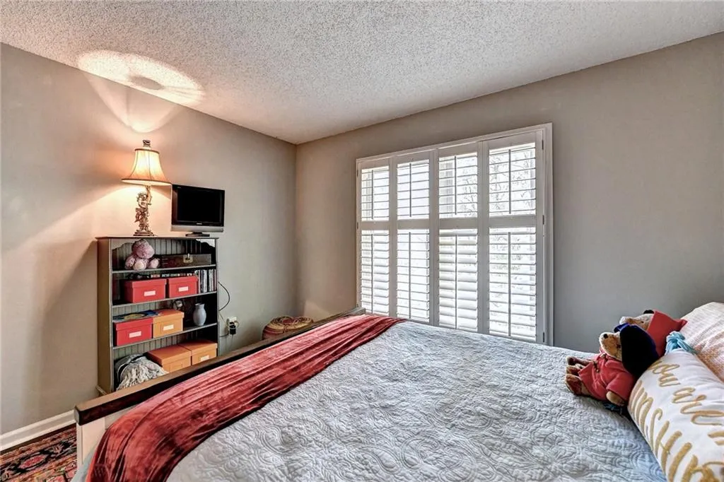 111 Bainbridge Drive, Atlanta, Georgia 30327, 2 Bedrooms Bedrooms, ,2 BathroomsBathrooms,Residential,Sold,111 Bainbridge Drive,7029709