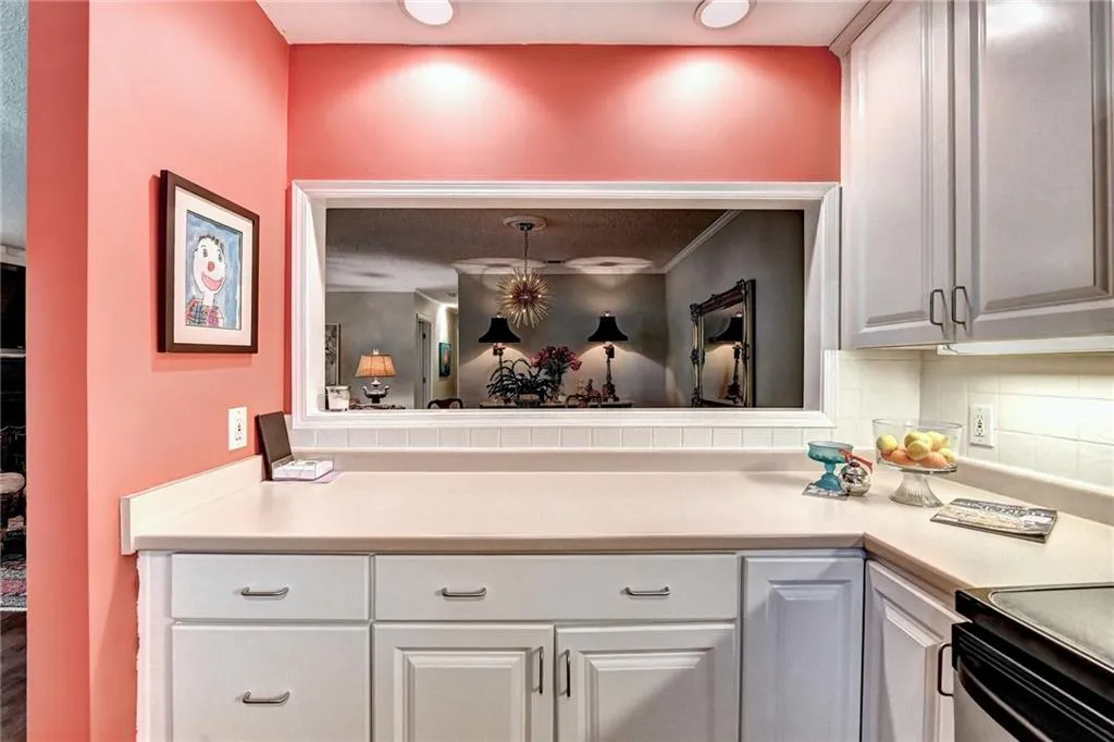 111 Bainbridge Drive, Atlanta, Georgia 30327, 2 Bedrooms Bedrooms, ,2 BathroomsBathrooms,Residential,Sold,111 Bainbridge Drive,7029709