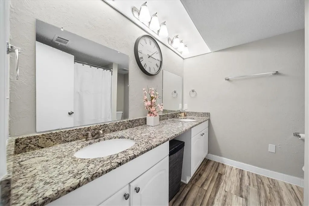 6851 Roswell Road Unit H12, Atlanta, Georgia 30328, 2 Bedrooms Bedrooms, ,2 BathroomsBathrooms,Residential,Sold,6851 Roswell Road Unit H12,7572480