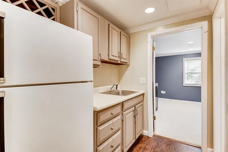 25 Michelle Circle, Atlanta, Georgia 30342, 4 Bedrooms Bedrooms, ,3 BathroomsBathrooms,Residential,Sold,25 Michelle Circle,6636058