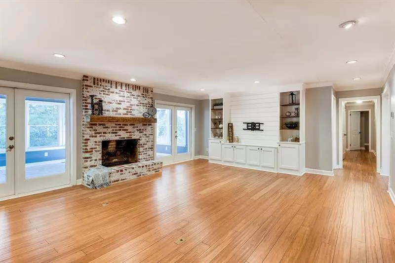25 Michelle Circle, Atlanta, Georgia 30342, 4 Bedrooms Bedrooms, ,3 BathroomsBathrooms,Residential,Sold,25 Michelle Circle,6636058