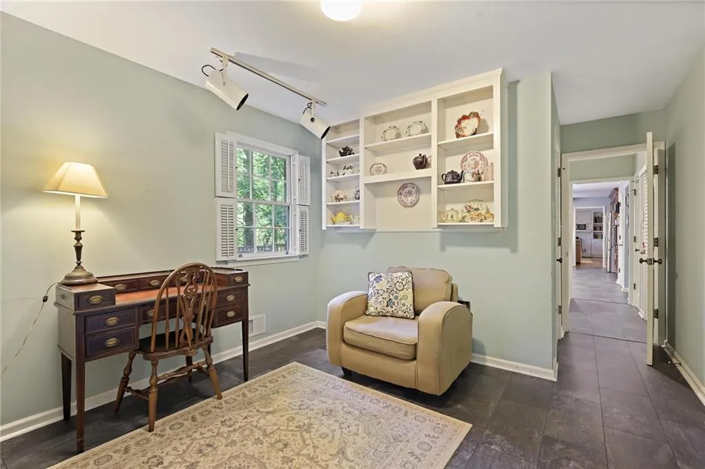 570 Old Harbor Drive, Atlanta, Georgia 30328, 4 Bedrooms Bedrooms, ,3 BathroomsBathrooms,Residential,For Sale,570 Old Harbor Drive,7643178