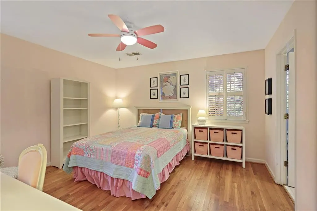 570 Old Harbor Drive, Atlanta, Georgia 30328, 4 Bedrooms Bedrooms, ,3 BathroomsBathrooms,Residential,For Sale,570 Old Harbor Drive,7643178