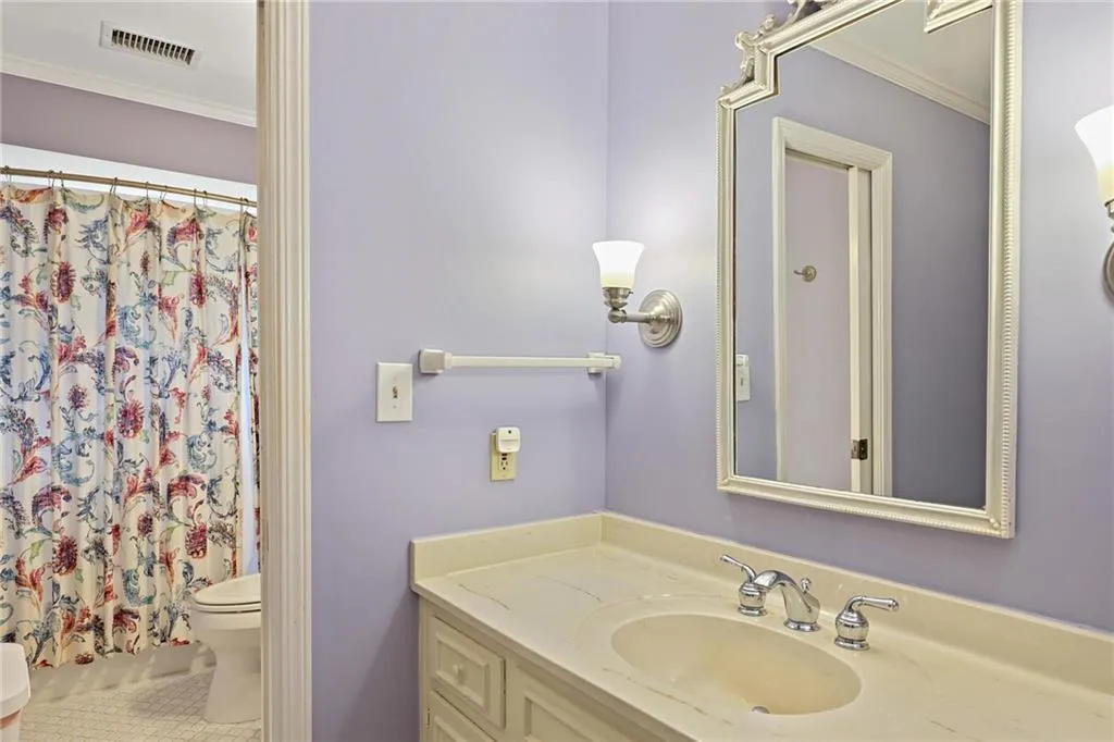 570 Old Harbor Drive, Atlanta, Georgia 30328, 4 Bedrooms Bedrooms, ,3 BathroomsBathrooms,Residential,For Sale,570 Old Harbor Drive,7643178