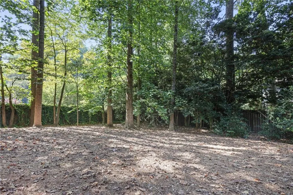 570 Old Harbor Drive, Atlanta, Georgia 30328, 4 Bedrooms Bedrooms, ,3 BathroomsBathrooms,Residential,For Sale,570 Old Harbor Drive,7643178