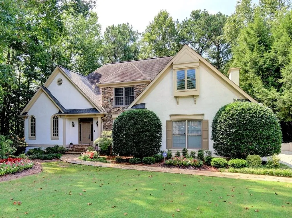 220 Gold Creek Court, Sandy Springs, Georgia 30350, 6 Bedrooms Bedrooms, ,4 BathroomsBathrooms,Residential,Sold,220 Gold Creek Court,5710557