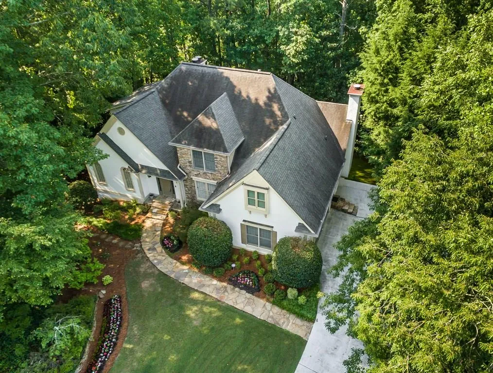 220 Gold Creek Court, Sandy Springs, Georgia 30350, 6 Bedrooms Bedrooms, ,4 BathroomsBathrooms,Residential,Sold,220 Gold Creek Court,5710557