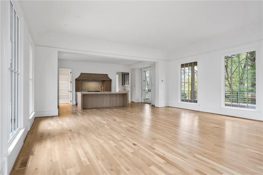 96 Sheridan Drive, Atlanta, Georgia 30305, 4 Bedrooms Bedrooms, ,3 BathroomsBathrooms,Residential,Sold,96 Sheridan Drive,7526083