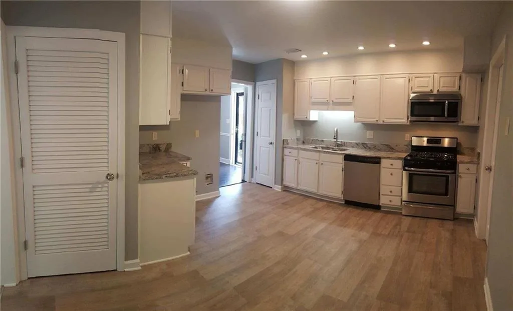 54 Huntington Place Drive, Atlanta, Georgia 30350, 3 Bedrooms Bedrooms, ,2 BathroomsBathrooms,Residential,Sold,54 Huntington Place Drive,5862320