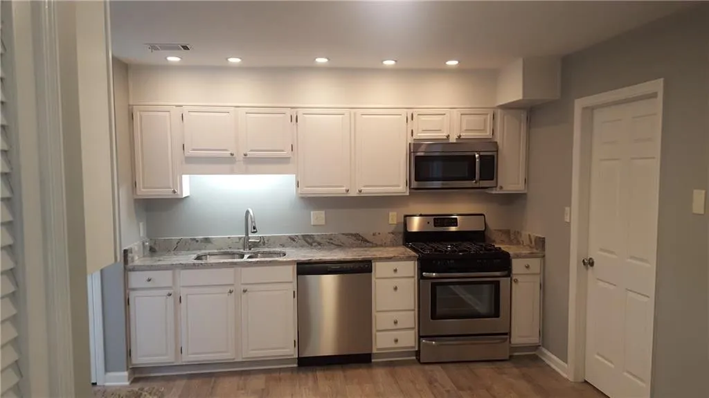 54 Huntington Place Drive, Atlanta, Georgia 30350, 3 Bedrooms Bedrooms, ,2 BathroomsBathrooms,Residential,Sold,54 Huntington Place Drive,5862320