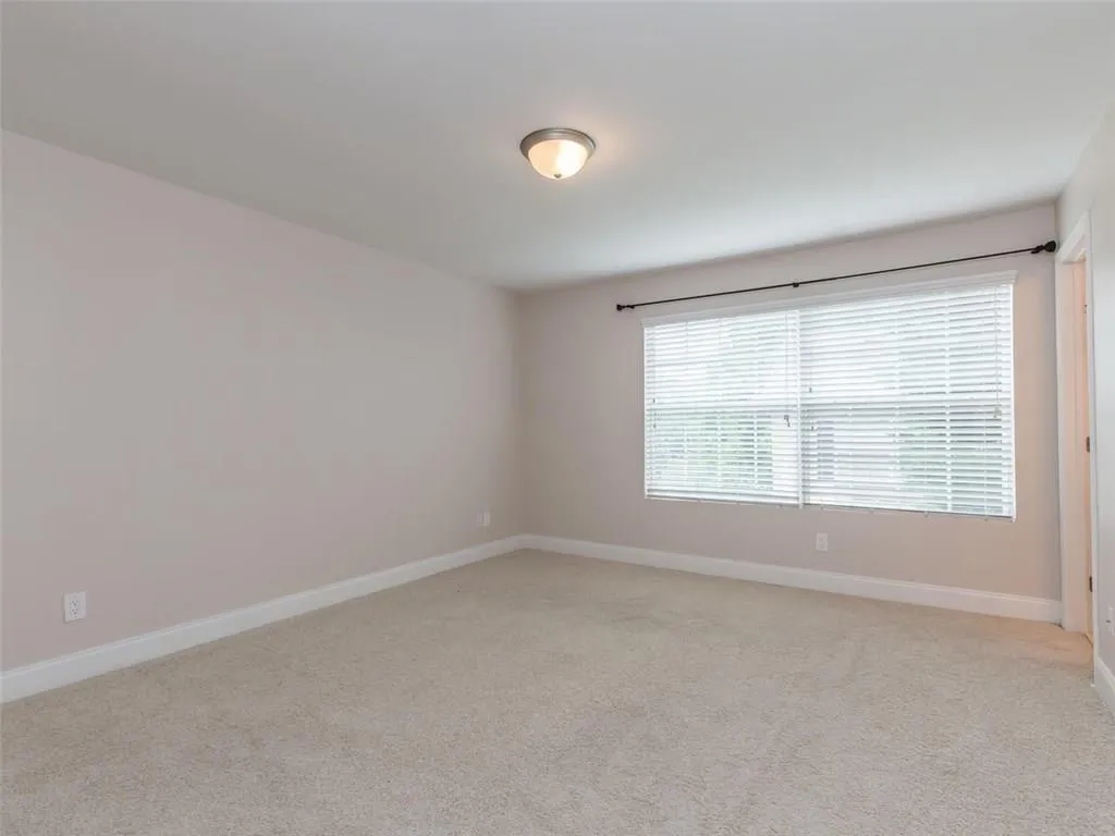 6980 Roswell Road Unit O6, Sandy Springs, Georgia 30328, 3 Bedrooms Bedrooms, ,2 BathroomsBathrooms,Residential,Sold,6980 Roswell Road Unit O6,5885369