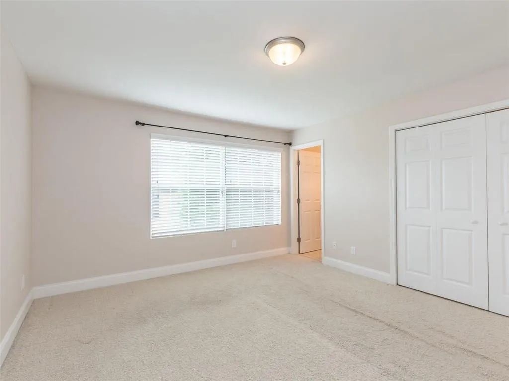 6980 Roswell Road Unit O6, Sandy Springs, Georgia 30328, 3 Bedrooms Bedrooms, ,2 BathroomsBathrooms,Residential,Sold,6980 Roswell Road Unit O6,5885369