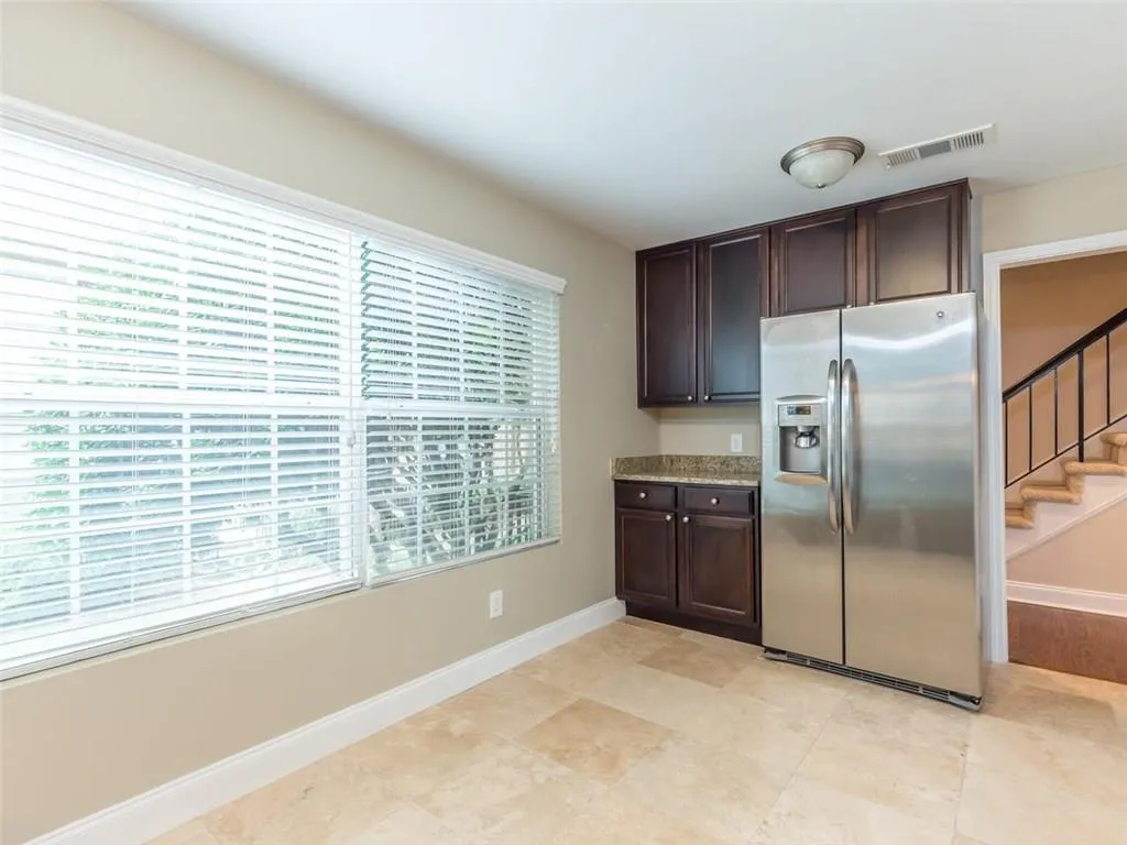 6980 Roswell Road Unit O6, Sandy Springs, Georgia 30328, 3 Bedrooms Bedrooms, ,2 BathroomsBathrooms,Residential,Sold,6980 Roswell Road Unit O6,5885369