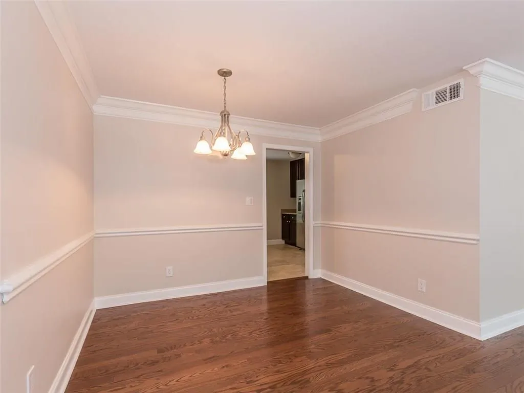 6980 Roswell Road Unit O6, Sandy Springs, Georgia 30328, 3 Bedrooms Bedrooms, ,2 BathroomsBathrooms,Residential,Sold,6980 Roswell Road Unit O6,5885369