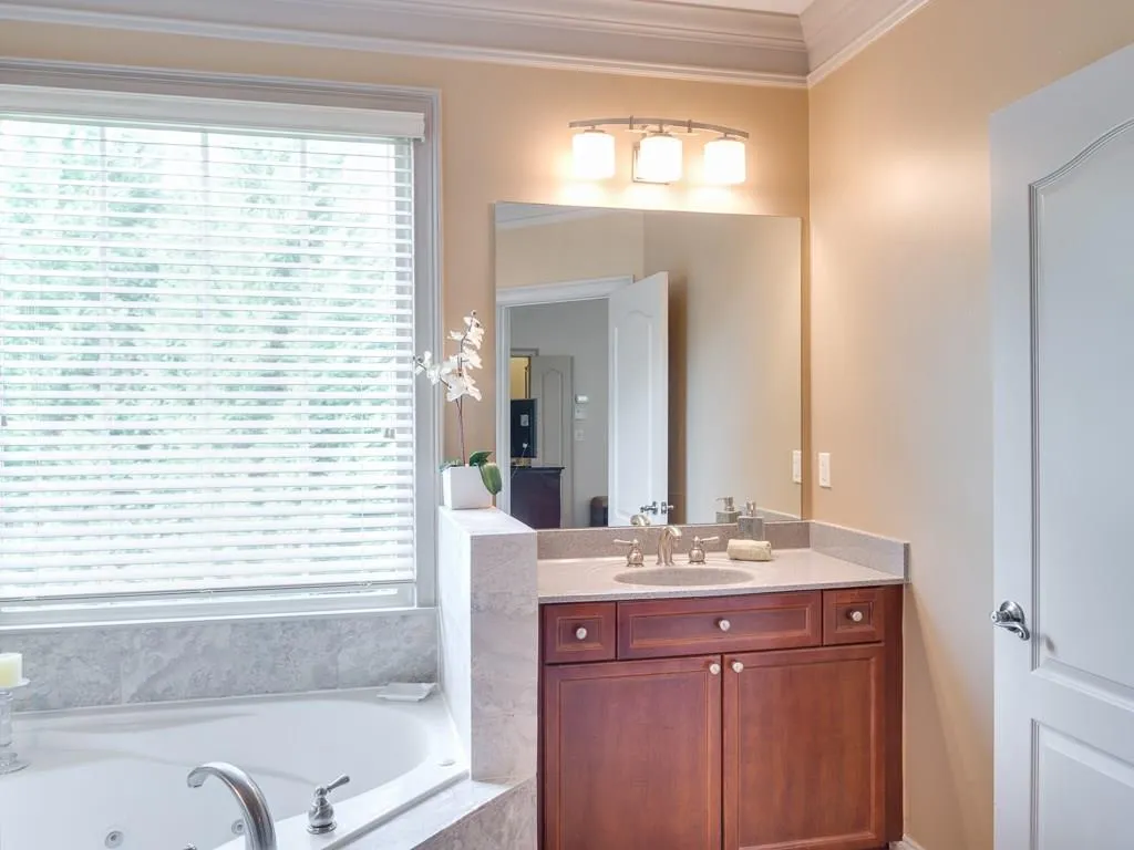 941 Persimmon Point, Sandy Springs, Georgia 30328, 2 Bedrooms Bedrooms, ,3 BathroomsBathrooms,Residential,Sold,941 Persimmon Point,5822718