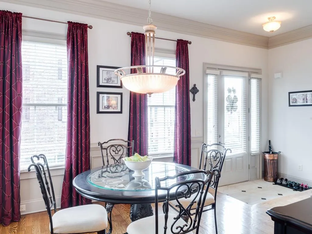 941 Persimmon Point, Sandy Springs, Georgia 30328, 2 Bedrooms Bedrooms, ,3 BathroomsBathrooms,Residential,Sold,941 Persimmon Point,5822718