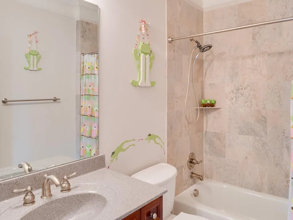 941 Persimmon Point, Sandy Springs, Georgia 30328, 2 Bedrooms Bedrooms, ,3 BathroomsBathrooms,Residential,Sold,941 Persimmon Point,5822718