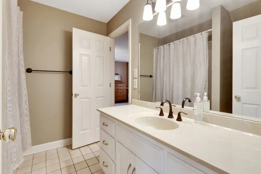 7790 Landowne Drive, Sandy Springs, Georgia 30350, 5 Bedrooms Bedrooms, ,4 BathroomsBathrooms,Residential,Sold,7790 Landowne Drive,6837177