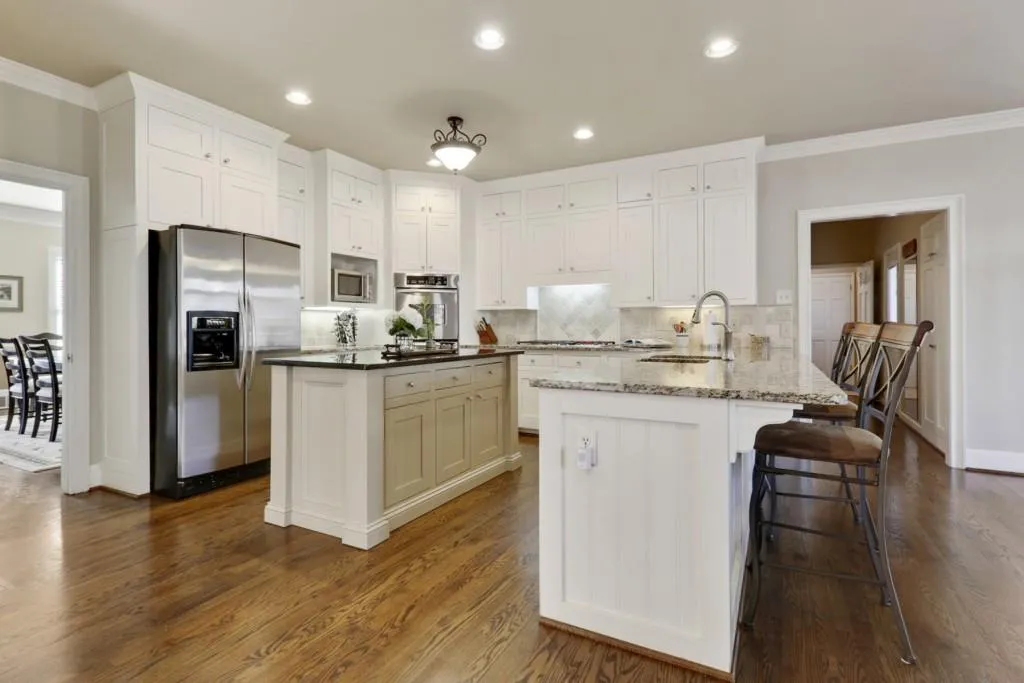 7790 Landowne Drive, Sandy Springs, Georgia 30350, 5 Bedrooms Bedrooms, ,4 BathroomsBathrooms,Residential,Sold,7790 Landowne Drive,6837177