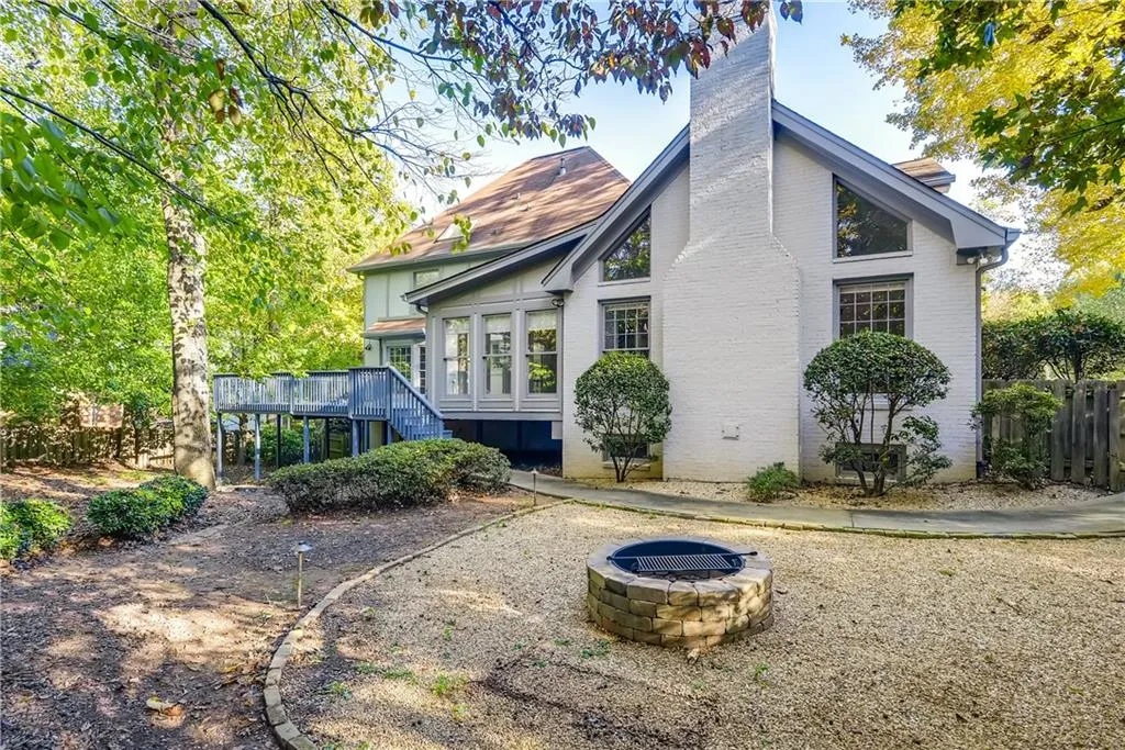340 Aldenshire Place, Sandy Springs, Georgia 30350, 5 Bedrooms Bedrooms, ,4 BathroomsBathrooms,Residential,Sold,340 Aldenshire Place,6637079