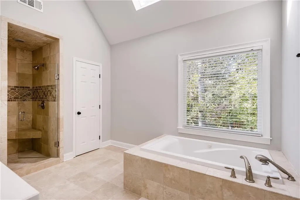 340 Aldenshire Place, Sandy Springs, Georgia 30350, 5 Bedrooms Bedrooms, ,4 BathroomsBathrooms,Residential,Sold,340 Aldenshire Place,6637079