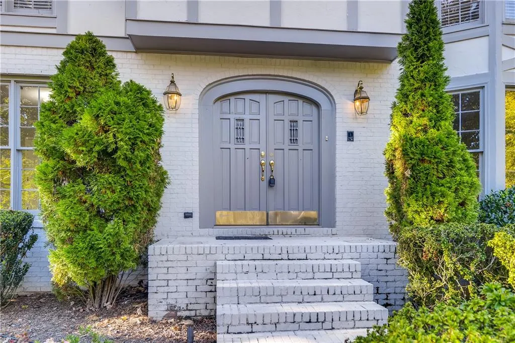 340 Aldenshire Place, Sandy Springs, Georgia 30350, 5 Bedrooms Bedrooms, ,4 BathroomsBathrooms,Residential,Sold,340 Aldenshire Place,6637079
