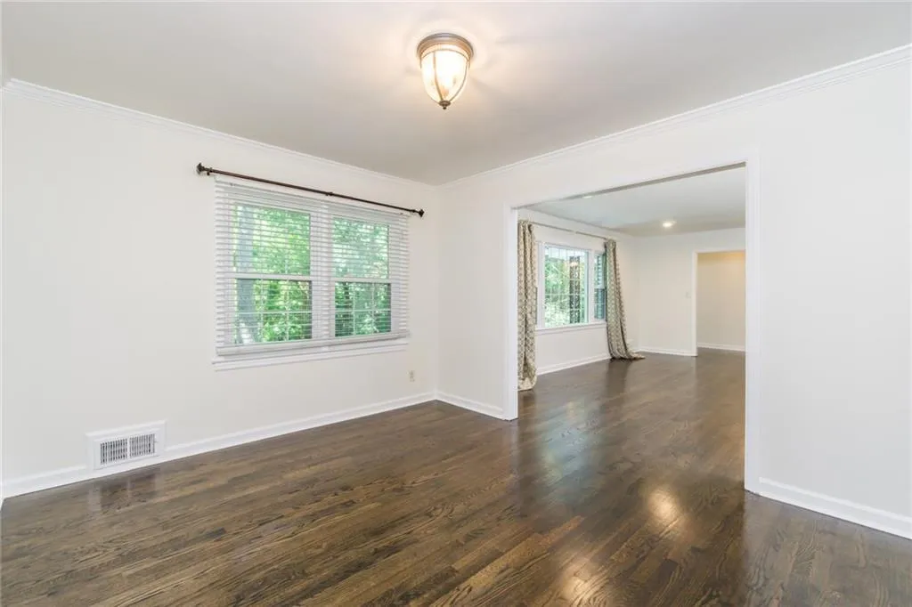 5615 Kayron Drive, Atlanta, Georgia 30342, 3 Bedrooms Bedrooms, ,2 BathroomsBathrooms,Residential,Sold,5615 Kayron Drive,5999820