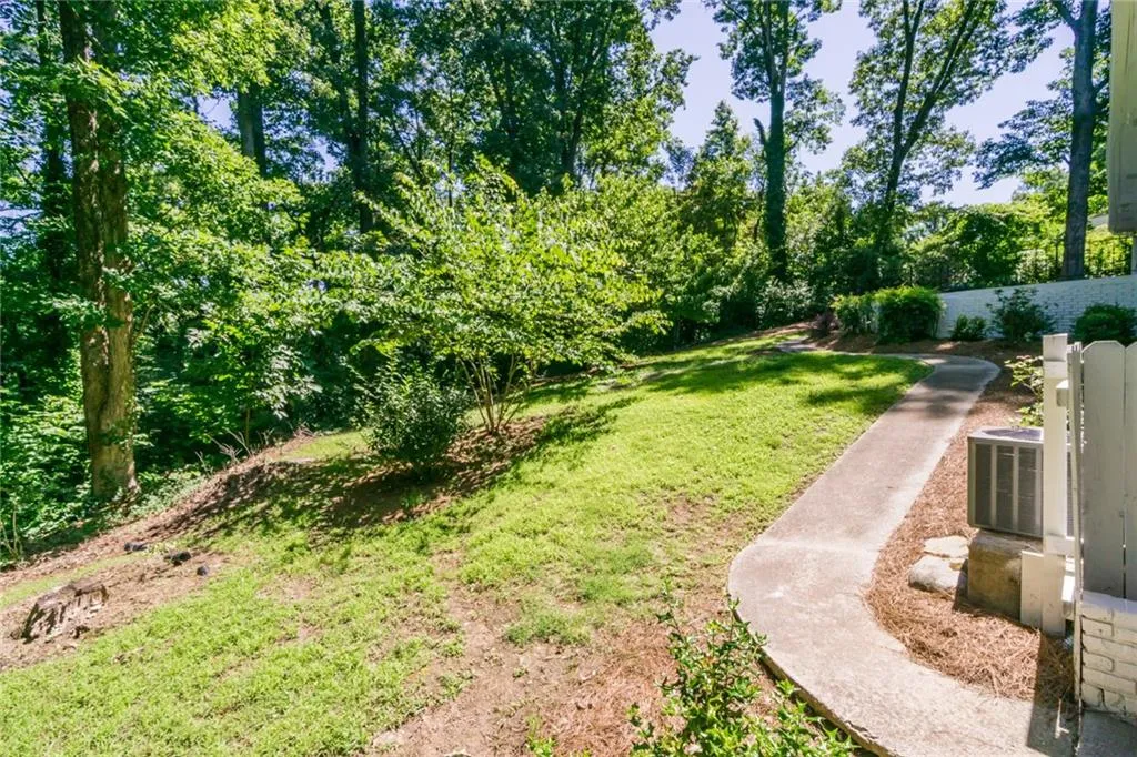 5615 Kayron Drive, Atlanta, Georgia 30342, 3 Bedrooms Bedrooms, ,2 BathroomsBathrooms,Residential,Sold,5615 Kayron Drive,5999820