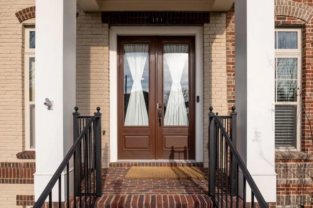 151 Alderwood Hill, Sandy Springs, Georgia 30328, 3 Bedrooms Bedrooms, ,3 BathroomsBathrooms,Residential,Sold,151 Alderwood Hill,7227494