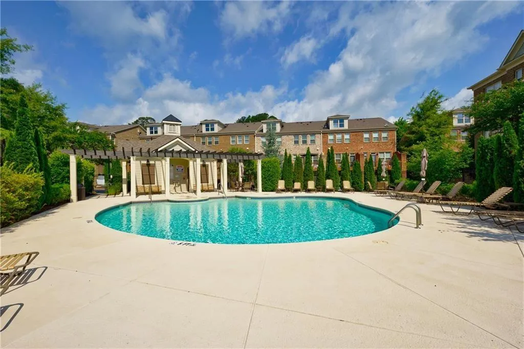 151 Alderwood Hill, Sandy Springs, Georgia 30328, 3 Bedrooms Bedrooms, ,3 BathroomsBathrooms,Residential,Sold,151 Alderwood Hill,7227494