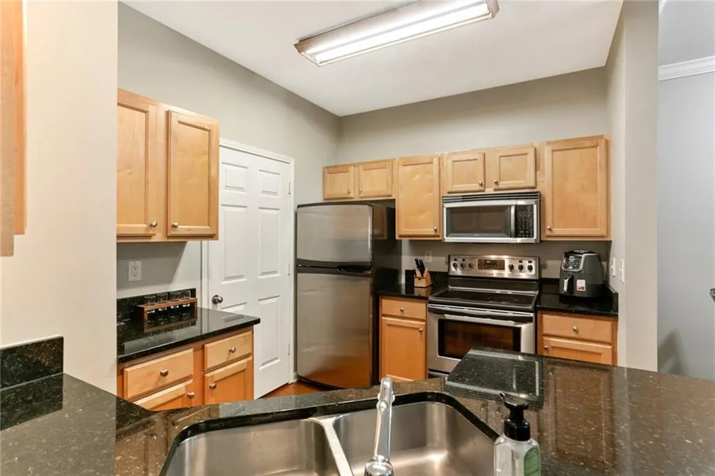 5641 Roswell Road Unit 116, Sandy Springs, Georgia 30342, 2 Bedrooms Bedrooms, ,2 BathroomsBathrooms,Residential,Sold,5641 Roswell Road Unit 116,6929334