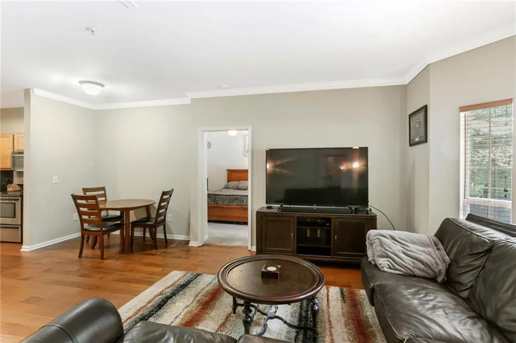 5641 Roswell Road Unit 116, Sandy Springs, Georgia 30342, 2 Bedrooms Bedrooms, ,2 BathroomsBathrooms,Residential,Sold,5641 Roswell Road Unit 116,6929334