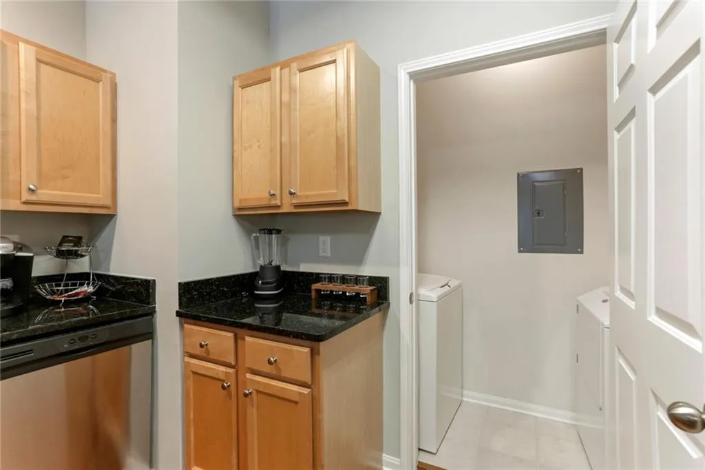 5641 Roswell Road Unit 116, Sandy Springs, Georgia 30342, 2 Bedrooms Bedrooms, ,2 BathroomsBathrooms,Residential,Sold,5641 Roswell Road Unit 116,6929334