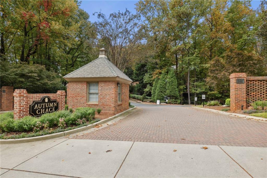 234 The South Chace, Sandy Springs, Georgia 30328, 2 Bedrooms Bedrooms, ,2 BathroomsBathrooms,Residential,Sold,234 The South Chace,7295585