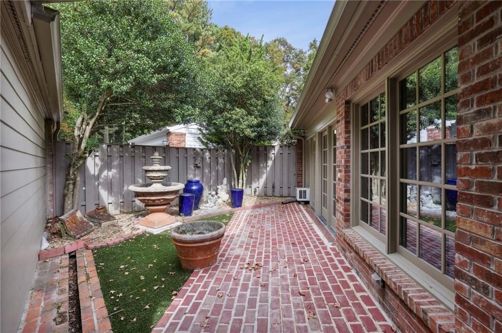 234 The South Chace, Sandy Springs, Georgia 30328, 2 Bedrooms Bedrooms, ,2 BathroomsBathrooms,Residential,Sold,234 The South Chace,7295585