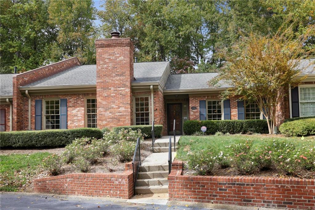 234 The South Chace, Sandy Springs, Georgia 30328, 2 Bedrooms Bedrooms, ,2 BathroomsBathrooms,Residential,Sold,234 The South Chace,7295585
