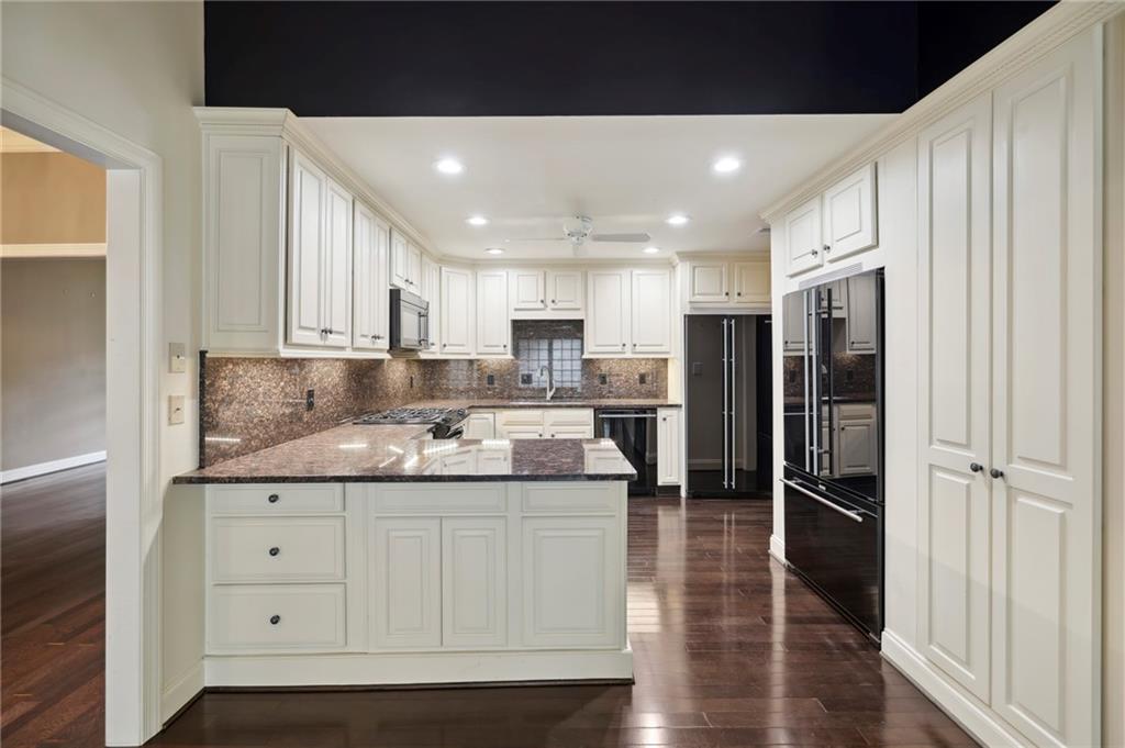 234 The South Chace, Sandy Springs, Georgia 30328, 2 Bedrooms Bedrooms, ,2 BathroomsBathrooms,Residential,Sold,234 The South Chace,7295585