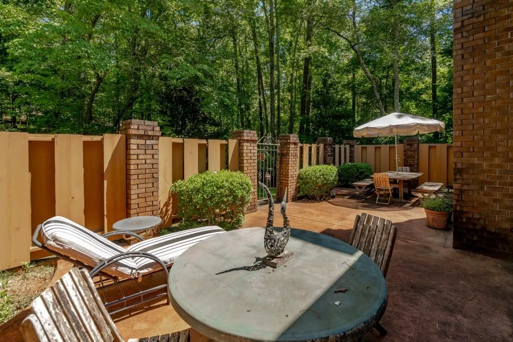 1605 Saint Tropez Way, Sandy Springs, Georgia 30350, 4 Bedrooms Bedrooms, ,2 BathroomsBathrooms,Residential,Sold,1605 Saint Tropez Way,6902686