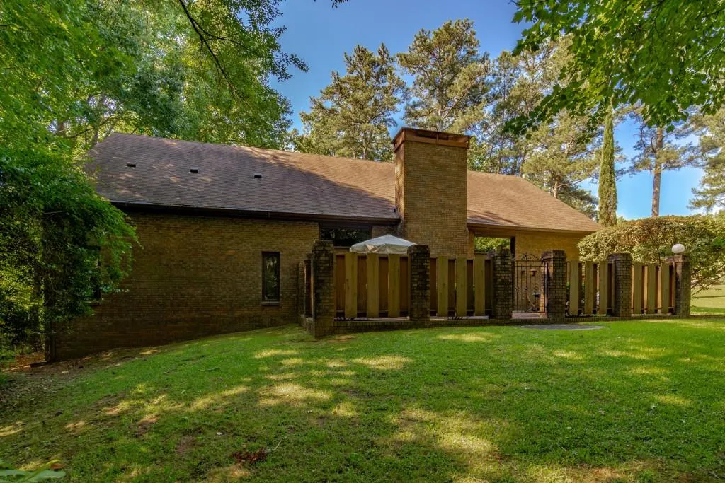 1605 Saint Tropez Way, Sandy Springs, Georgia 30350, 4 Bedrooms Bedrooms, ,2 BathroomsBathrooms,Residential,Sold,1605 Saint Tropez Way,6902686