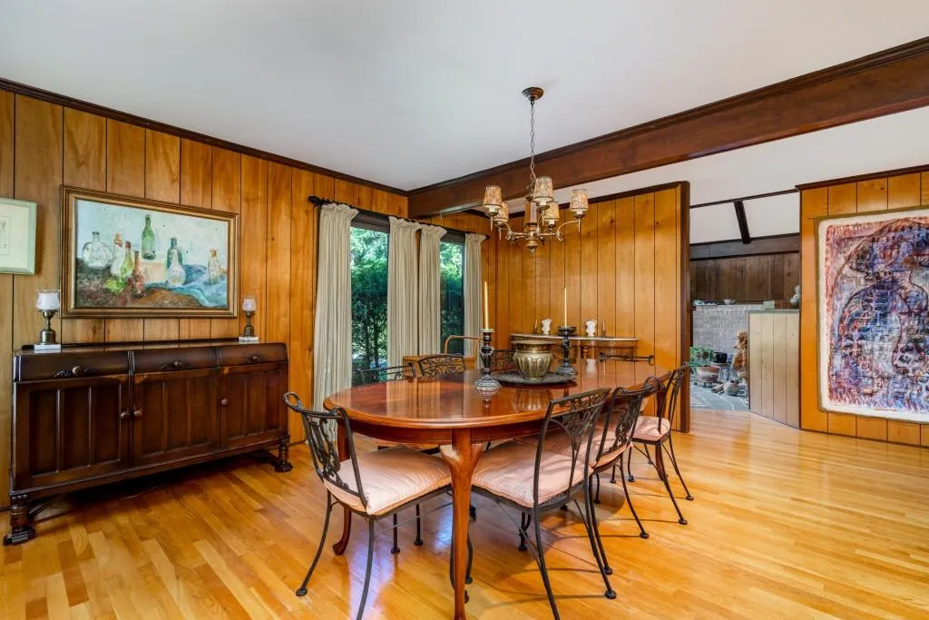 1605 Saint Tropez Way, Sandy Springs, Georgia 30350, 4 Bedrooms Bedrooms, ,2 BathroomsBathrooms,Residential,Sold,1605 Saint Tropez Way,6902686