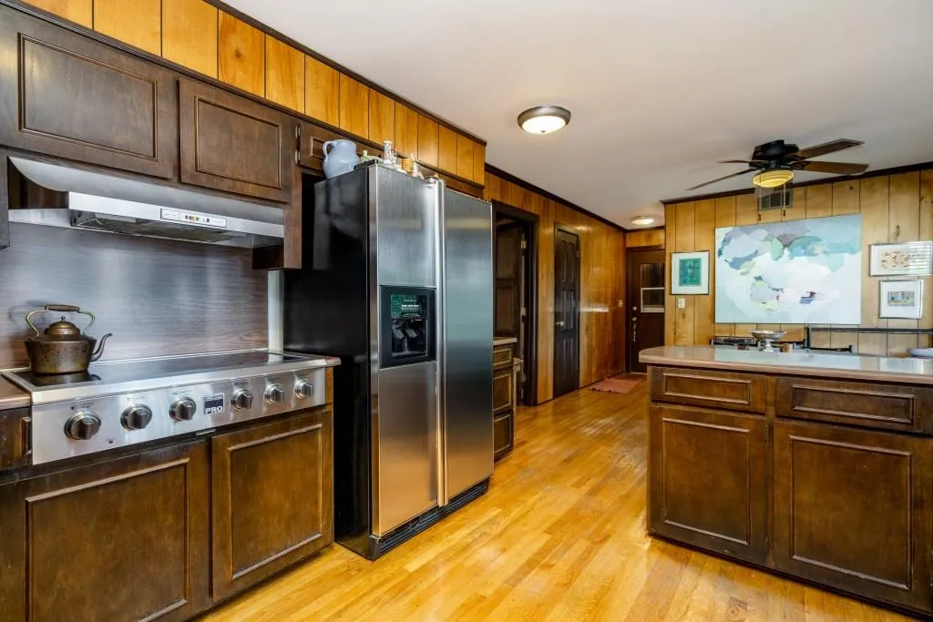 1605 Saint Tropez Way, Sandy Springs, Georgia 30350, 4 Bedrooms Bedrooms, ,2 BathroomsBathrooms,Residential,Sold,1605 Saint Tropez Way,6902686