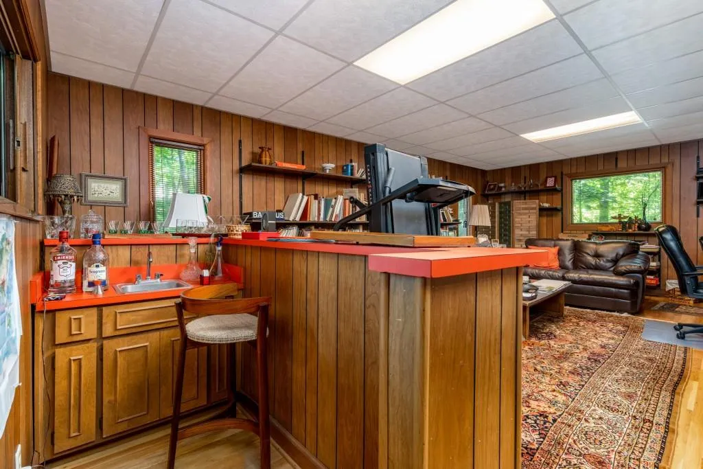 1605 Saint Tropez Way, Sandy Springs, Georgia 30350, 4 Bedrooms Bedrooms, ,2 BathroomsBathrooms,Residential,Sold,1605 Saint Tropez Way,6902686