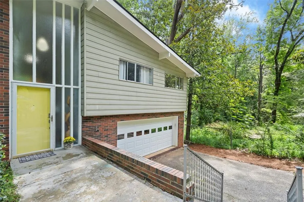 595 Collier Ridge Drive Nw, Atlanta, Georgia 30318, 3 Bedrooms Bedrooms, ,3 BathroomsBathrooms,Residential,For Sale,595 Collier Ridge Drive Nw,7628879