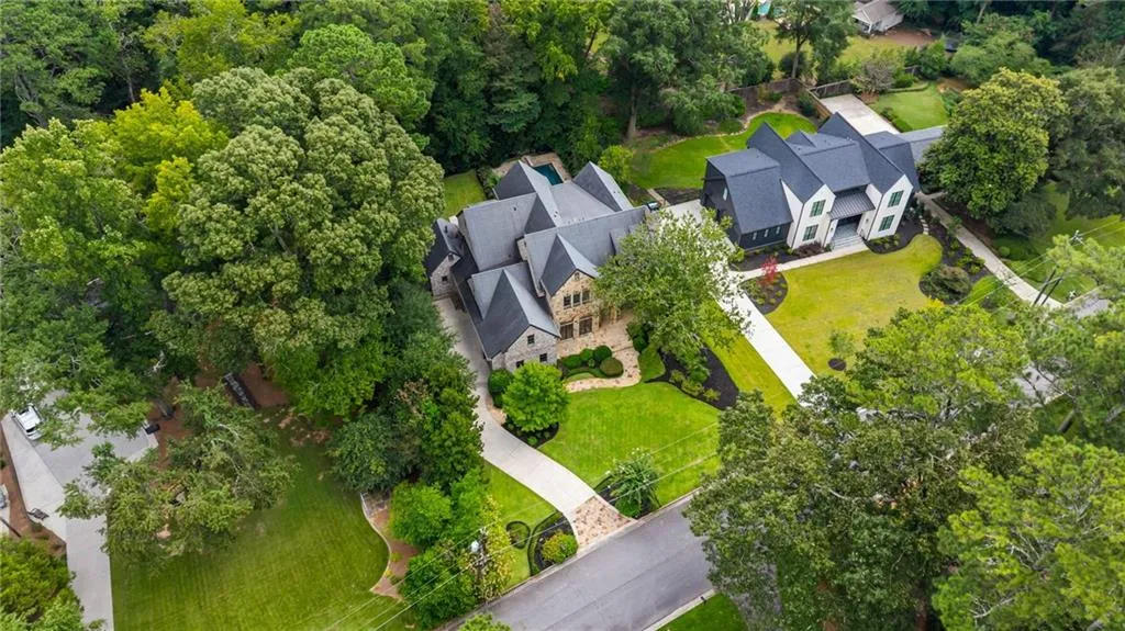 4915 Northway Drive Ne, Sandy Springs, Georgia 30342, 6 Bedrooms Bedrooms, ,7 BathroomsBathrooms,Residential,For Sale,4915 Northway Drive Ne,7744578