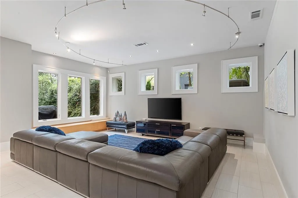 4915 Northway Drive Ne, Sandy Springs, Georgia 30342, 6 Bedrooms Bedrooms, ,7 BathroomsBathrooms,Residential,For Sale,4915 Northway Drive Ne,7744578