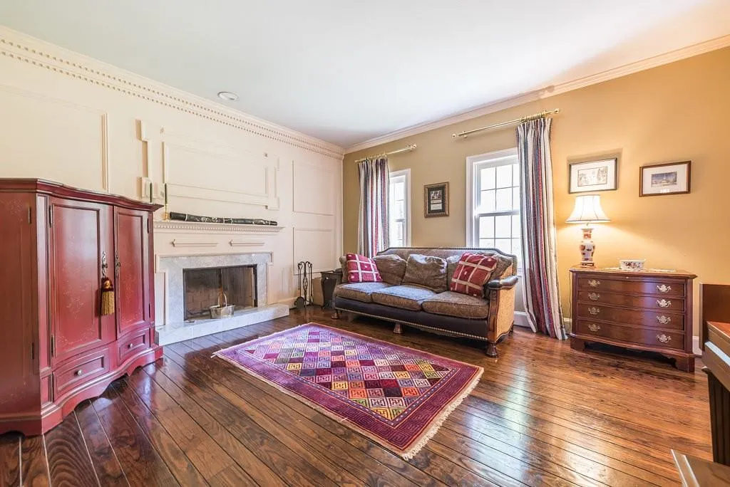 370 Kelson Drive, Sandy Springs, Georgia 30327, 5 Bedrooms Bedrooms, ,4 BathroomsBathrooms,Residential,Sold,370 Kelson Drive,5953889